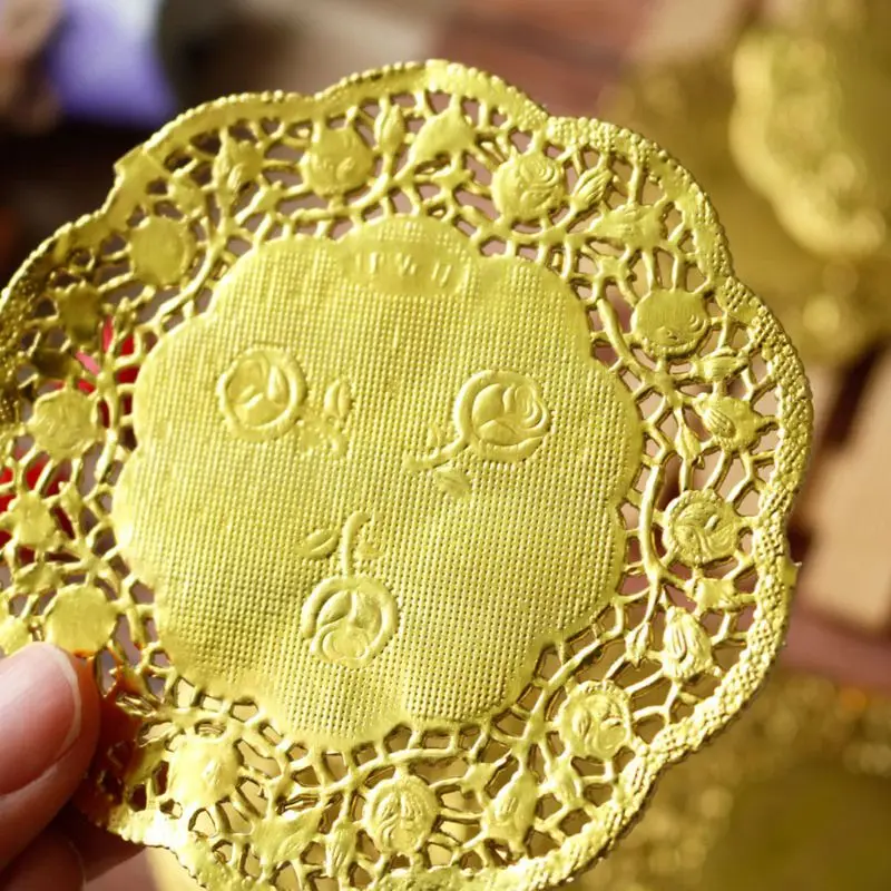 50Pcs 3.5 Inch Hollow Floral Round Lace Paper Doilies Party DIY Gold Placemat