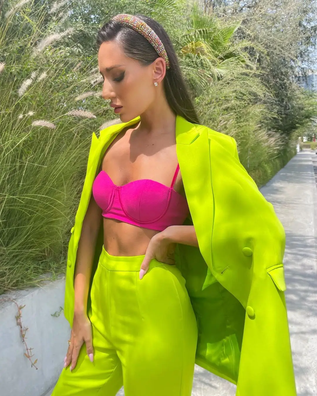 Traje verde de moda para mujer, Blazer de manga larga con doble botonadura y pantalones acampanados, conjunto de 2 piezas, vestido Formal para fiesta de graduación, hecho a medida