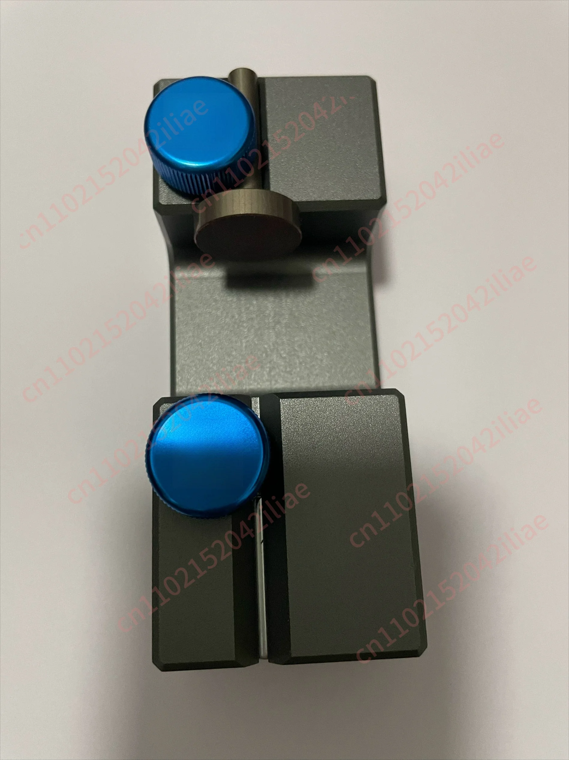 Gem top leveler, top leveler, docking device, calibrator universal type