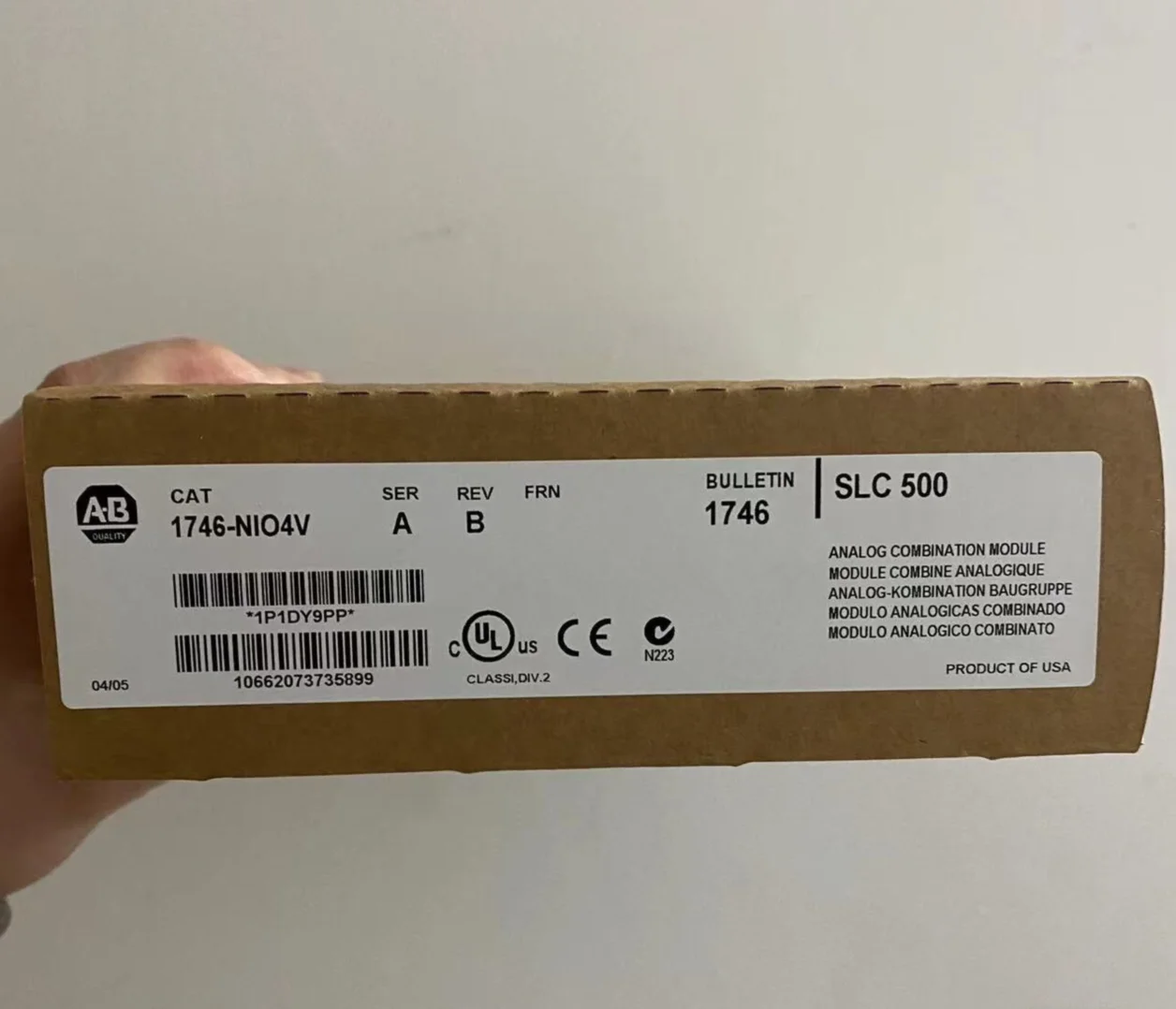 1PC NEUE AB 1746-NIO4V 1746NIO4V EINE IN BOX MARKE