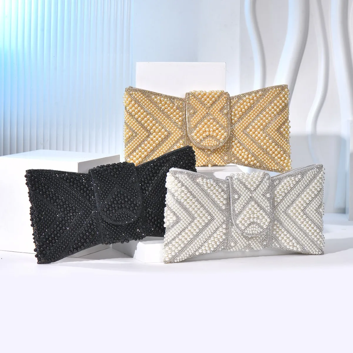 Celebrity pearl butterfly portable messenger banquet bag romantic wedding evening dress temperament bag envelope bag