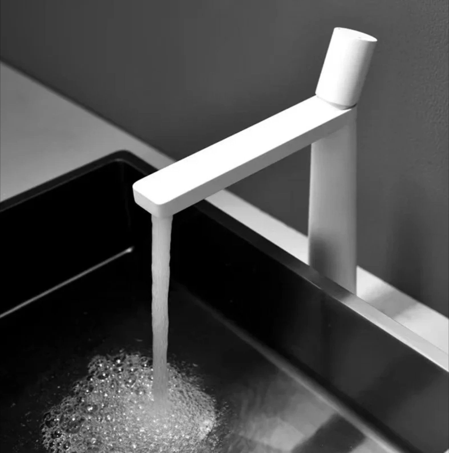 

Bathroom Sink Faucet Single Hole Tall High Lavatory Commercial Modern Commercial Vessel Sink Vanity Basin Mixer Tap
