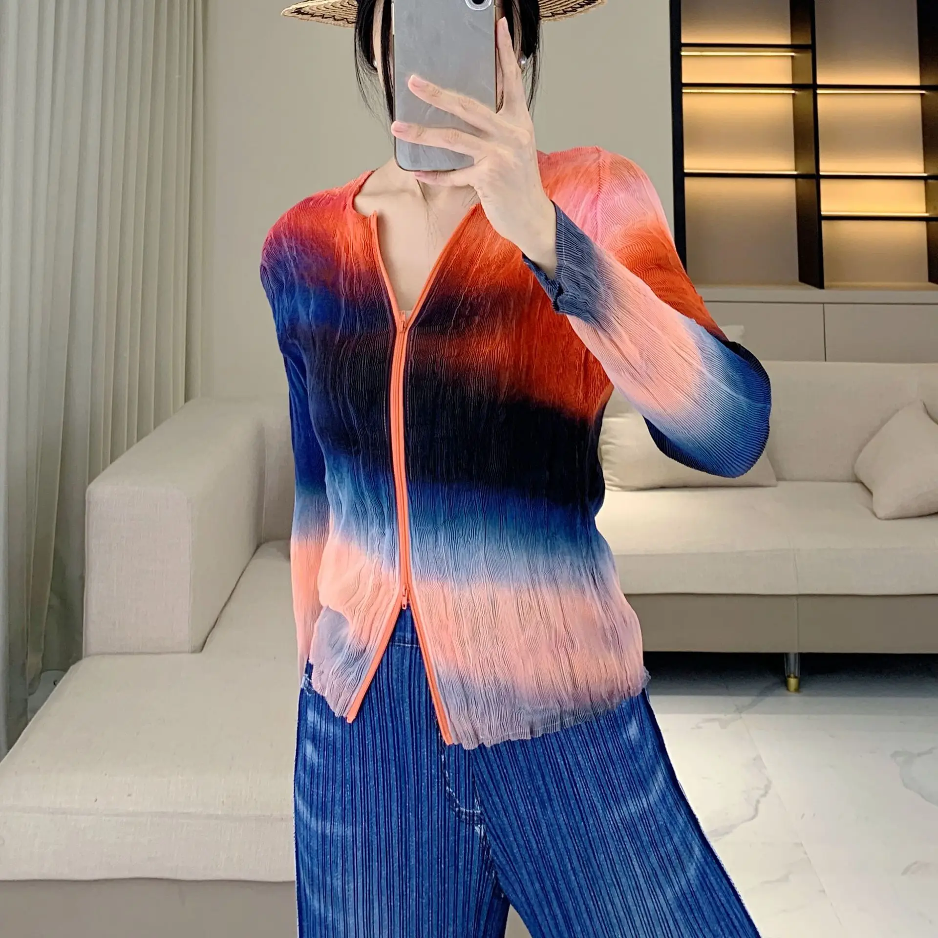 

Стильная облегающая куртка для женщин, коллекция осень 2024, универсальная и элегантная модная солнцезащитная блузка с принтом тай-дай, облегающий топ