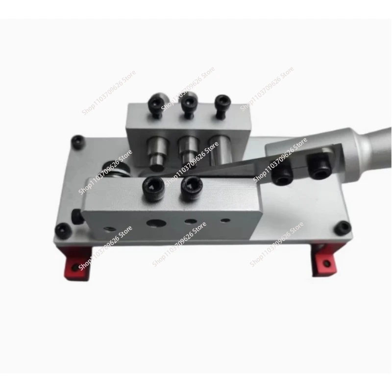 Heat shrinkable tube rubber strip positioning cutter, lead wire positioning cutter