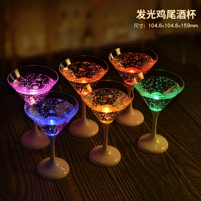 6PCS Wedding Champagne Glasses Bar Cocktail Glass Cups Wine Glass Goblet Banquet Wedding Decoration Led Luminous Creative Cup