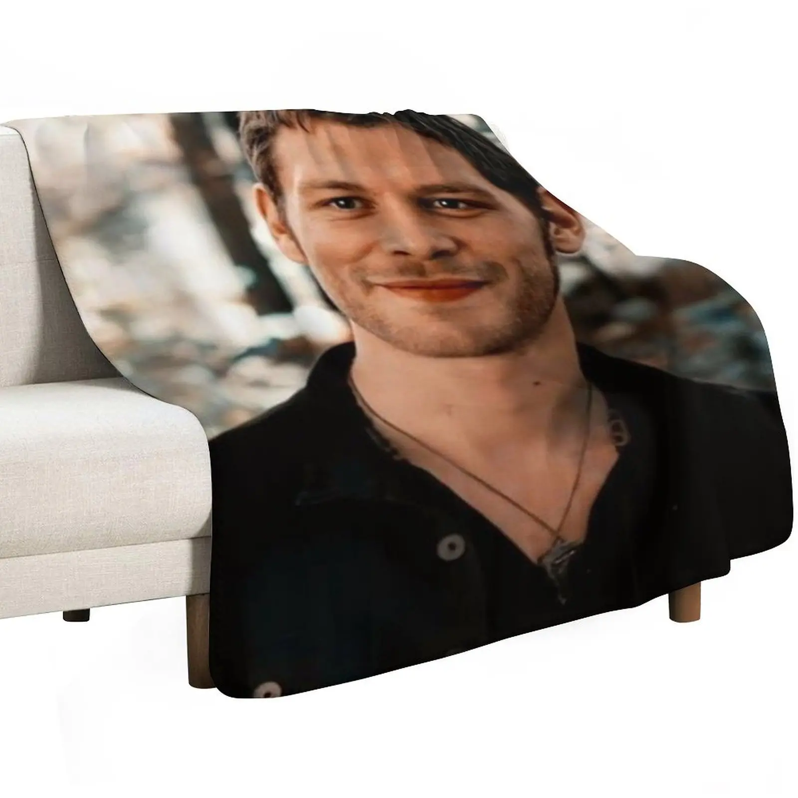 Klaus Mikaelson Throw Blanket Designers Vintage heavy to sleep Cute Plaid Luxury Designer for sofa Blankets