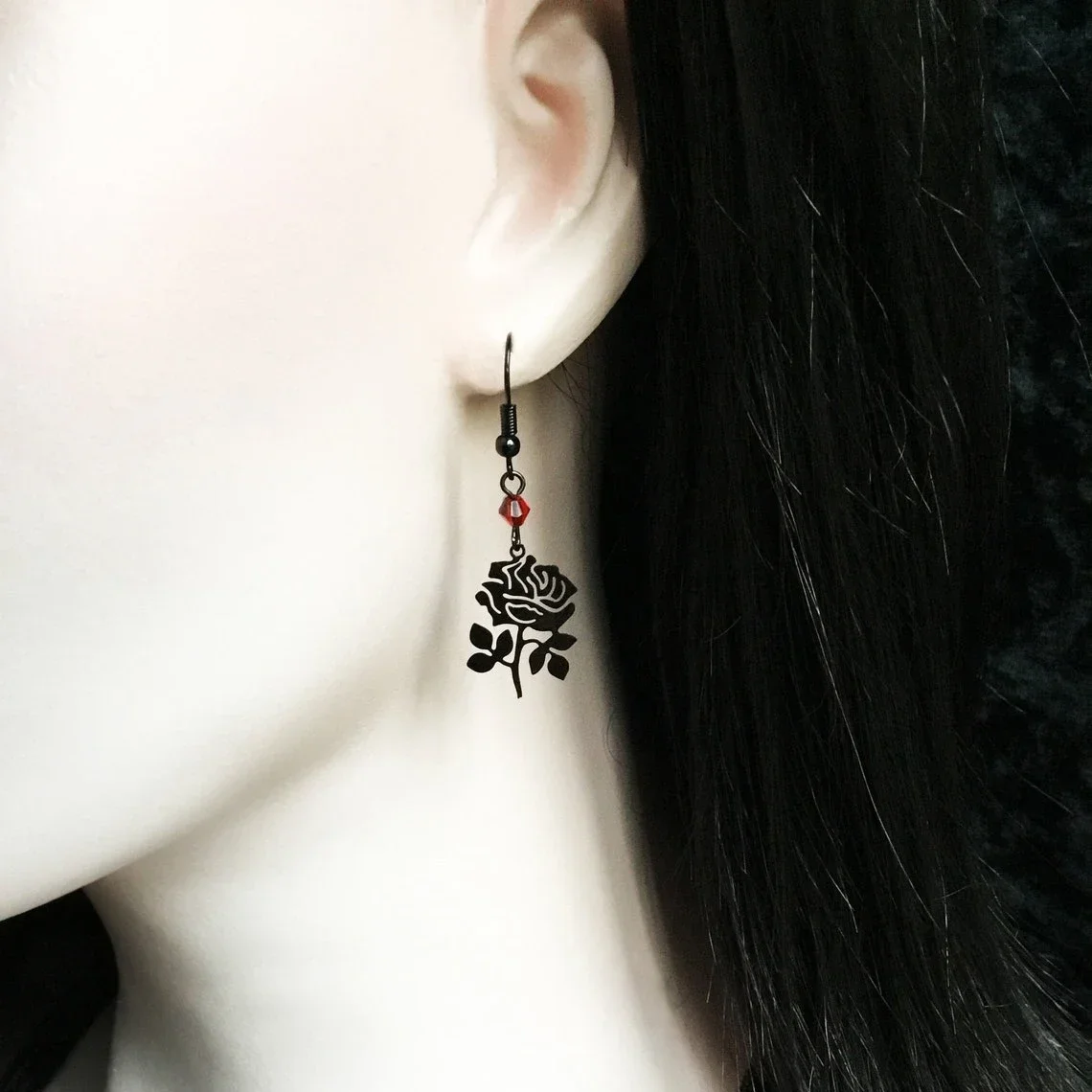 Gothic Victorian Black Rose Pendant Earrings Jewelry