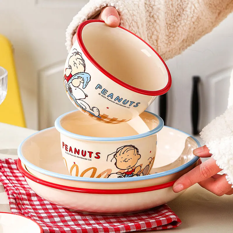 New 4.5Inch  Cute Cartoon Snoopy Colorful Ceramics Round Bowl Cereal Fruit Tablewares for Home Lovely Child Special Gift