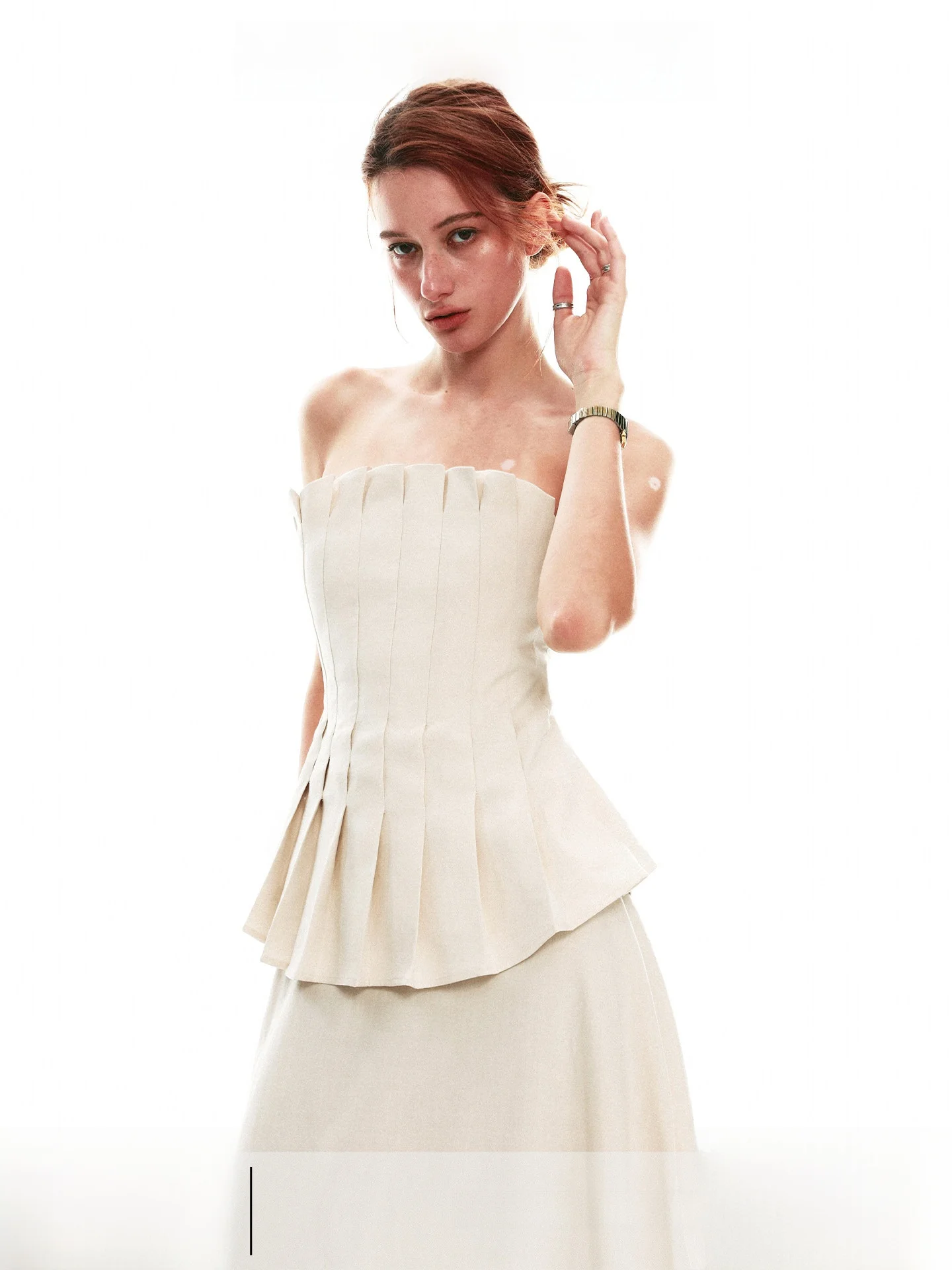 

Изысканный плиссированный топ-бюстье и воздушная шелковая юбка-блумер с разрезом, женская модная одежда, приталенный крой, лето 2026, соблазнительный однотонный цвет