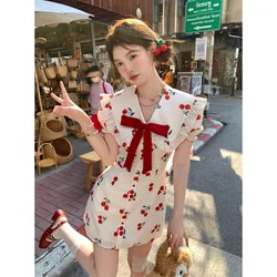 Koreańska moda Koronkowe sukienki damskie Summer New Slim Sweet Girls Short Dress Sleeveless V-neck Kawaii Cherry Printed Mini Y2k Dress