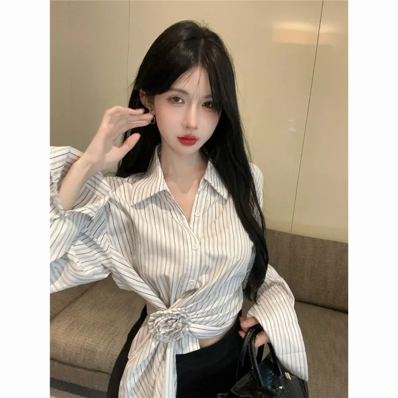 

Irregular Striped Button Shirt Women 2025 Spring Lapel Chic Flower Waist Short Tops Spicy Girl Slim All Match Blouses