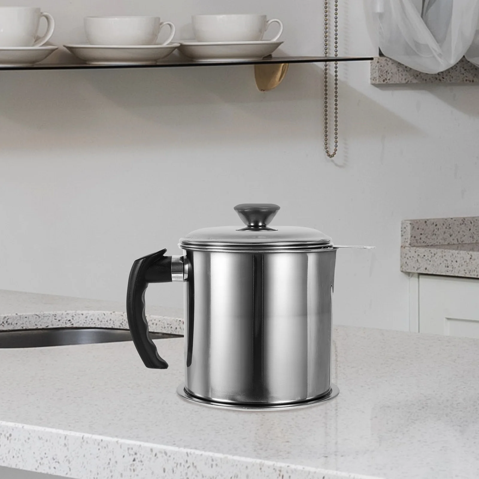 

Stainless Steel Oil Strainer Pot Polished 304 Kitchen Oil Storage Can Grease Keeper with Lid Handle for Home Restaurant