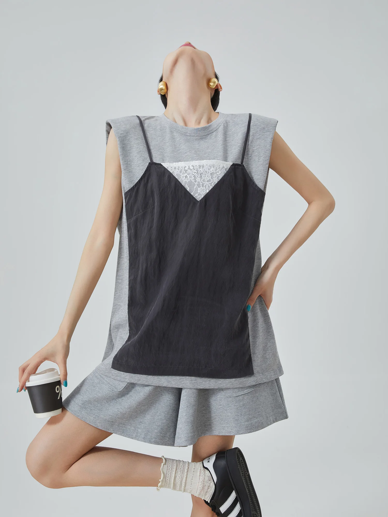 

Gray Loose Casual Women's Vest T-shirt Shorts Set Shoulder Pad Sleeveless High Waist Short Pants Two-Piece Suit Spring Leisure