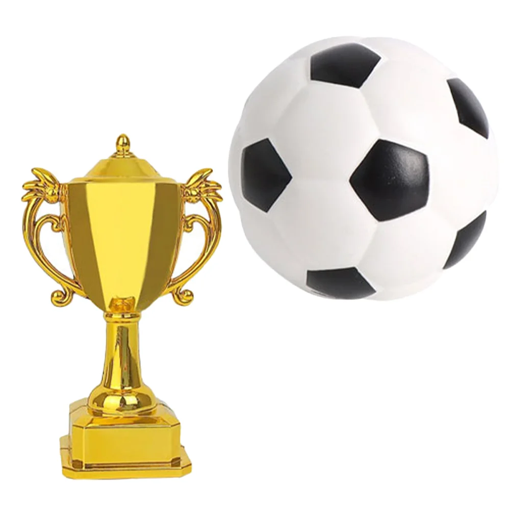 Puntelli Trofeo Modello di calcio Bambino Calcio Sport Torta Toppers Mini accessorio per casa delle bambole in plastica