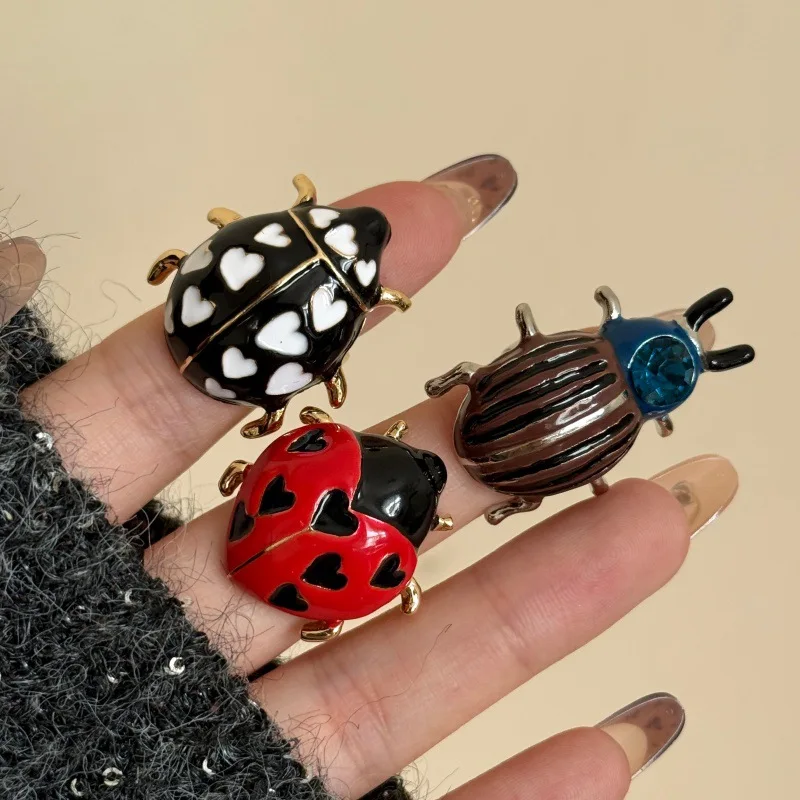 Exaggerated gold handmade enamel insect series ring