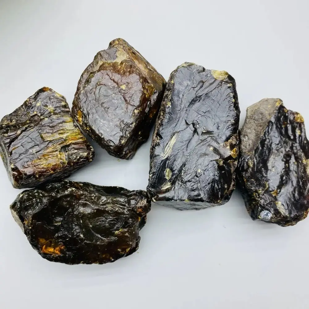 كهرمان طبيعي كريستال خشن، أضواء الشمالية عنبر الدم البورمي، مادة الحجر العتيق، حجر شقرا السحر ديكور المنزل