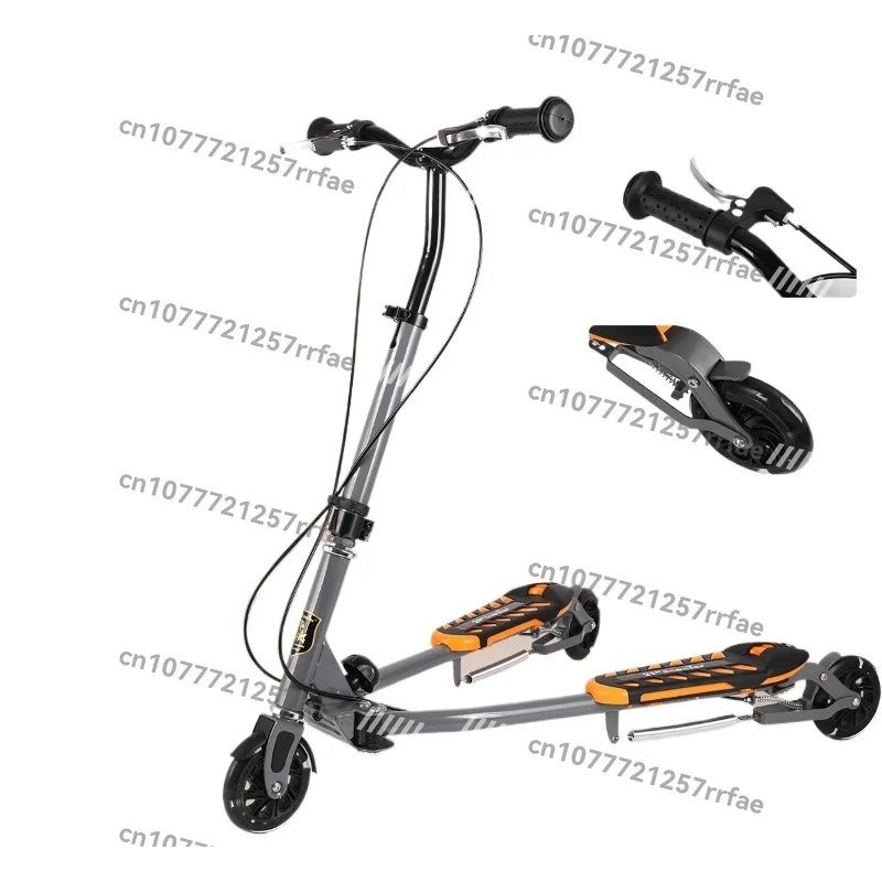 

Three-wheeled frog scooter