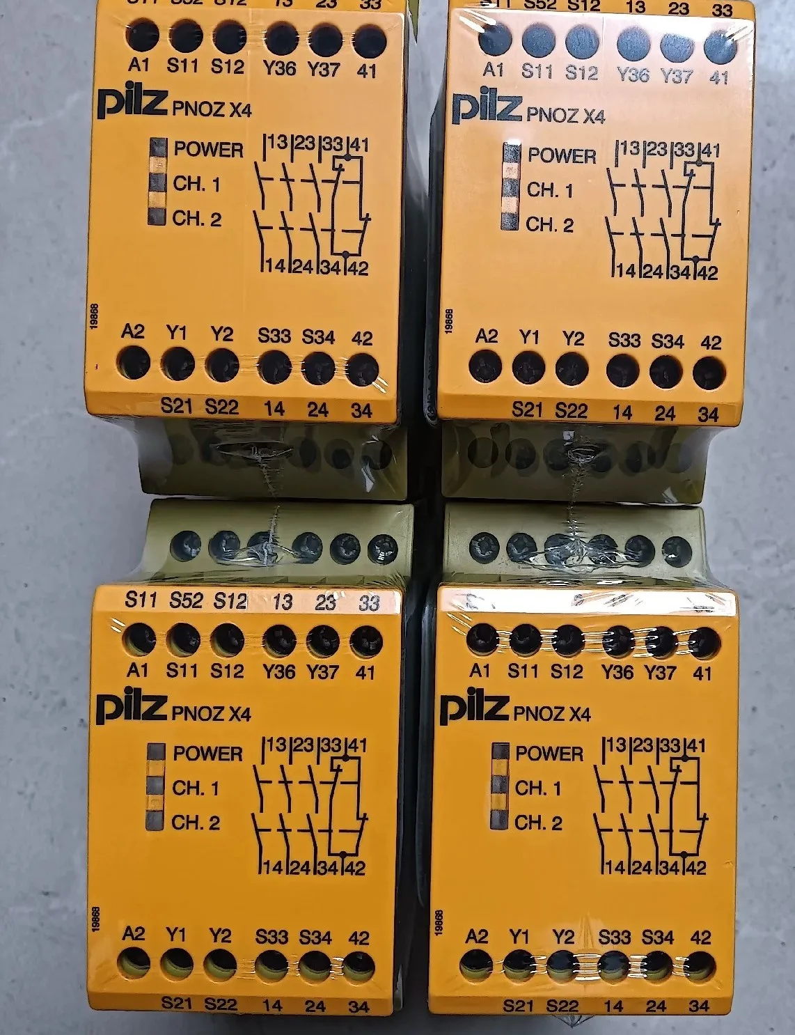 Pilz Pilz Safety Relay X4 774730 Project Remaining Unopened