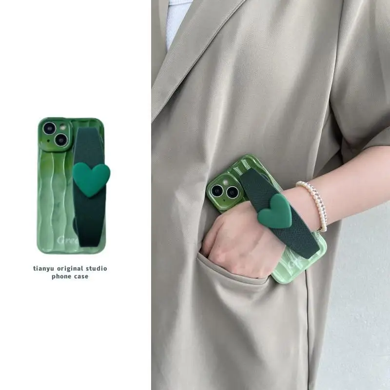 ฤดูร้อนใหม่สีเขียวสําหรับ Apple 15 PRO MAX เคสโทรศัพท์ iPhone 14 กรณี 13 Pro Love wristlet 12 PROMAX สามารถพกพา 15 crossbody 12 Pro