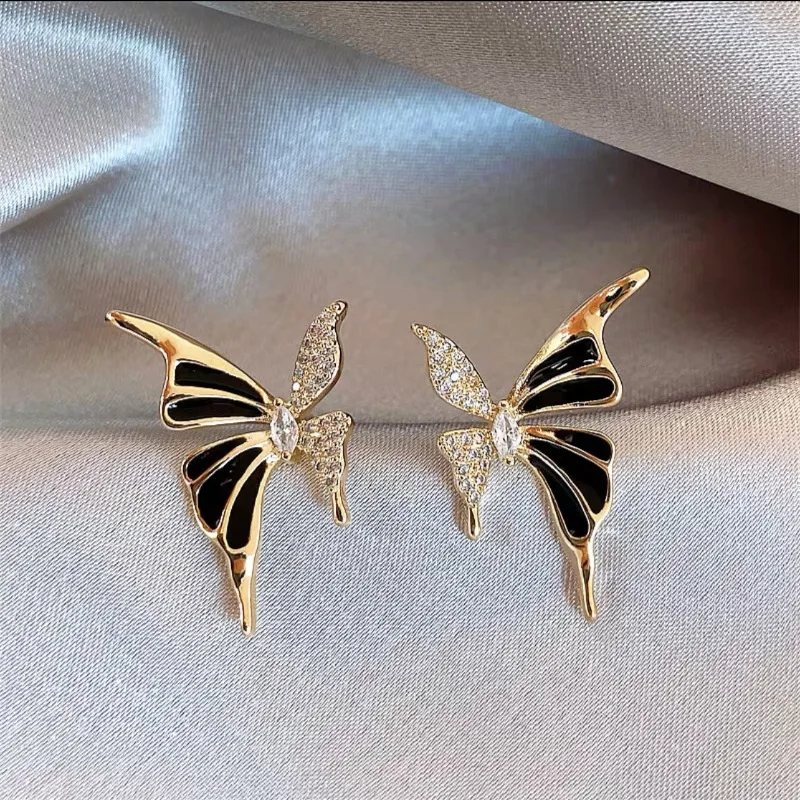 Asymmetrical Metal Butterfly Crystal Dripping Oil Earrings Personalized Fashion Stud Earrings Ladies Travel Wedding Accessories