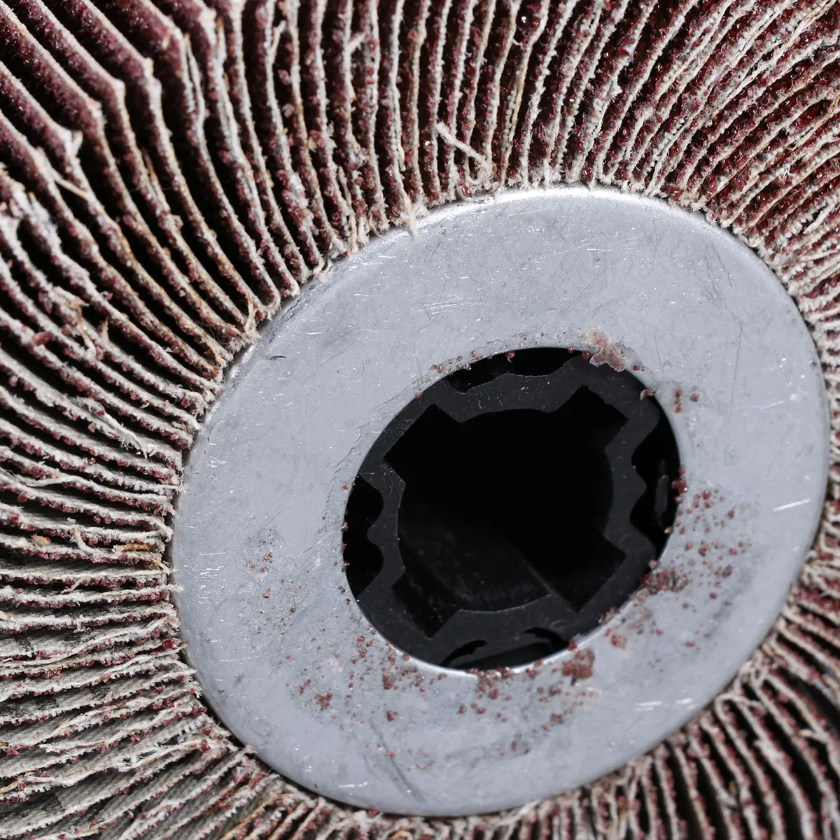 

Abrasive Metal Sanding Flap Disc 60 Grit Durable Lightweight Grinding Rust Paint Steel Flap Wheel Angle Disk Grinding Disk