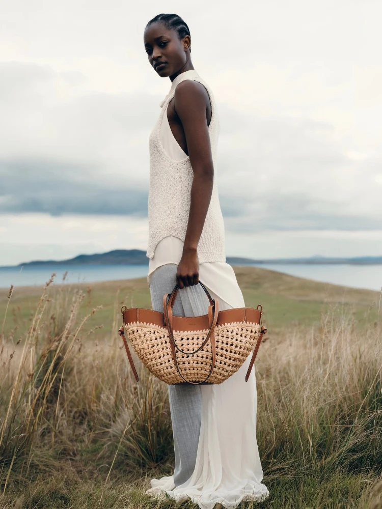 Popular Ladies Messenger Bag New handheld woven bag trendy casual simple large capacity beach bag straw shoulder bag