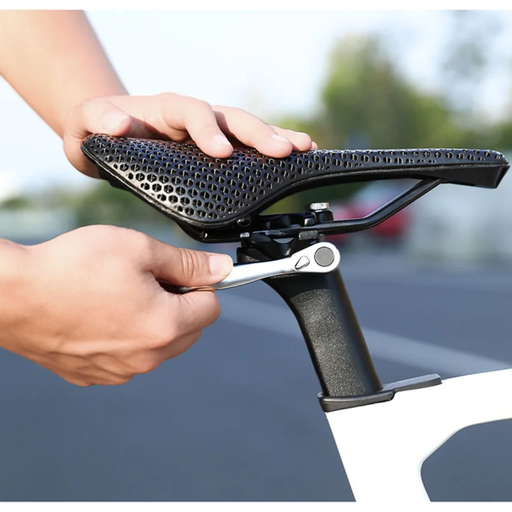 

Многофункциональный набор инструментов 10 в 1: вращающийся трещоточный ключ, компактный дизайн для эффективного использования