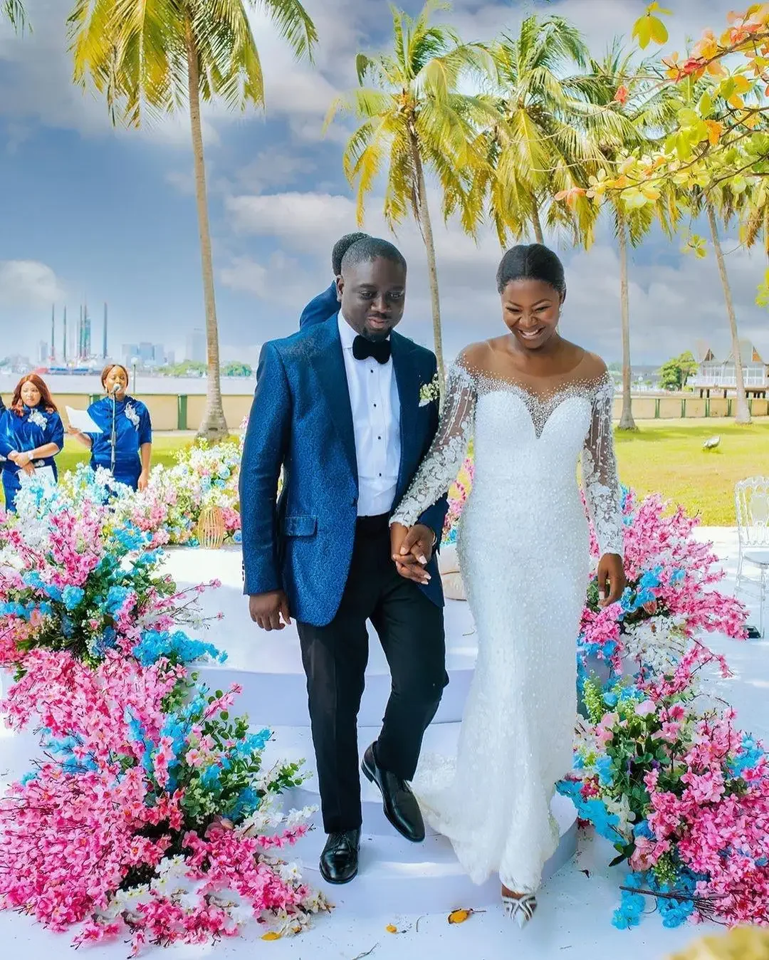 تخصيص زائد الحجم بوهو لؤلؤة فستان الزفاف ثوب الزفاف الوهم طويلة الأكمام مخصص العروس