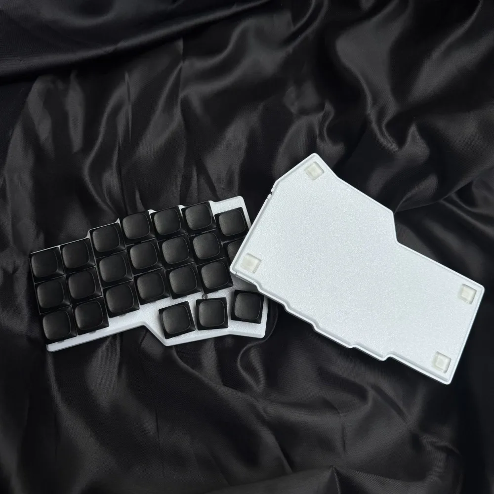 Corne V4.1 Choc Клавиатура 3x6 Низкопрофильная раскладывающаяся клавиатура с возможностью горячей замены Пользовательский комплект проводной звуковой клавиатуры RGB Флакон Эргономичный Teclado Gamer