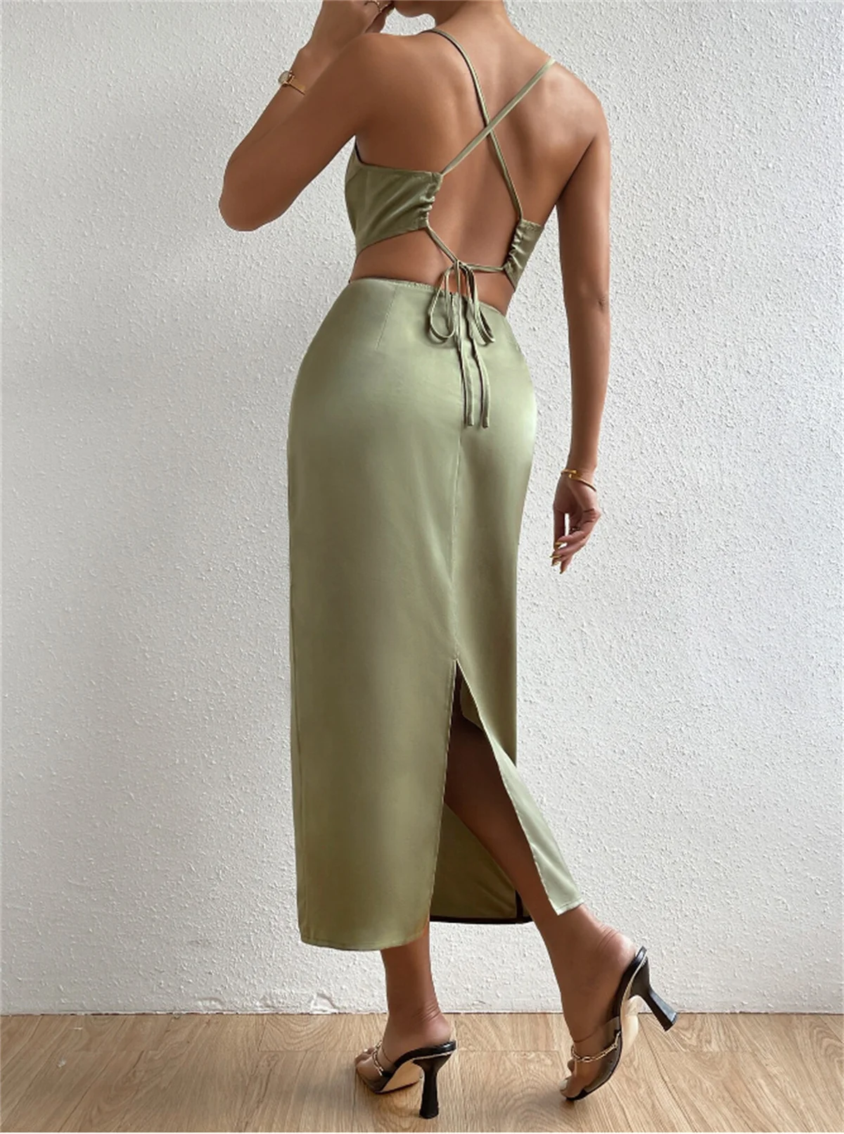 Fashion Green Mermaid Prom Dress Sleeveless Suspenders Satin Evening Dress Sexy Cutout Open Back Special Occasion 2024 Custom