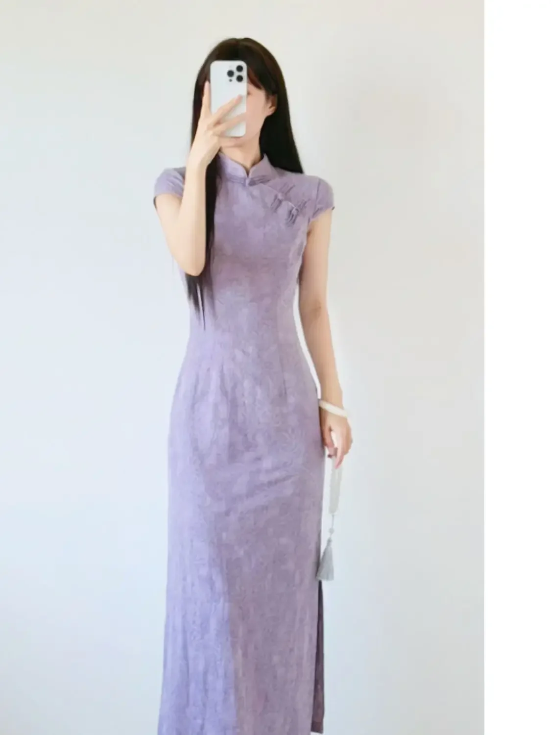 

Новый китайский стиль 2025 Cheongsam, фиолетовое нежное литературное художественное элегантное летнее женское повседневное платье Ципао с тонкой талией