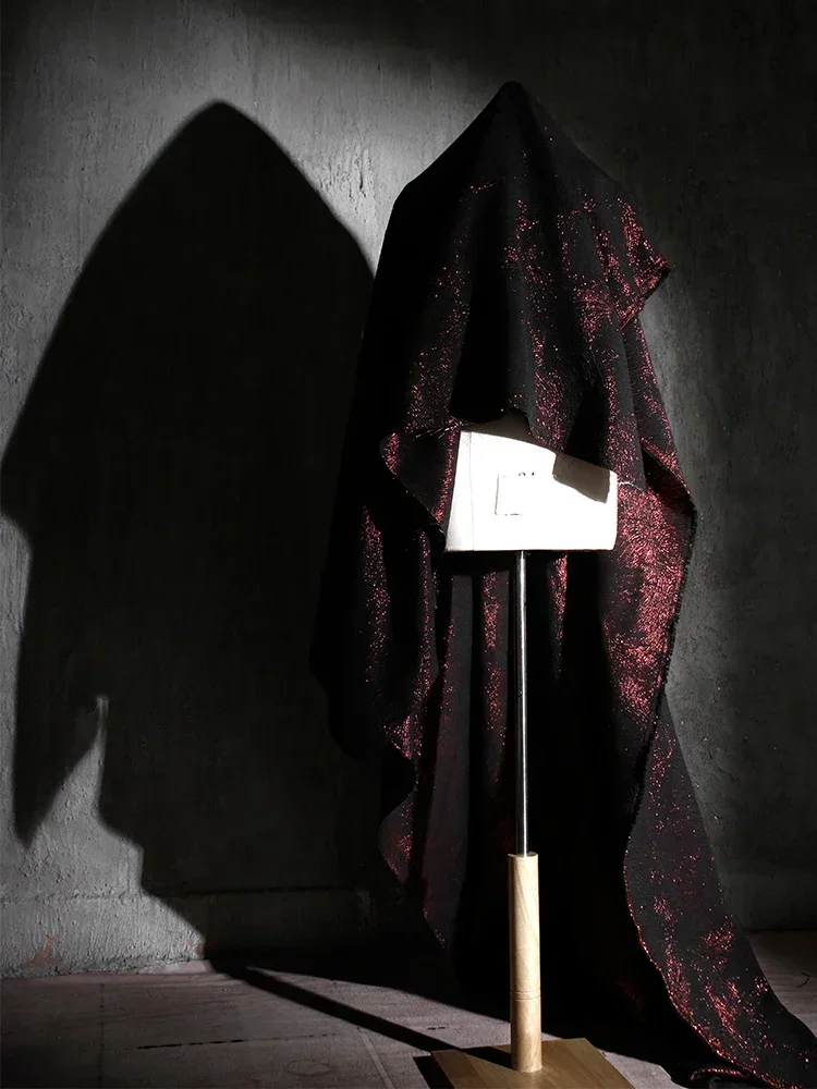 

Embossed Jacquard Fabric Dark Black Red Dress Stripe Designer Cloth Apparel Sewing Fabric Polyester Material