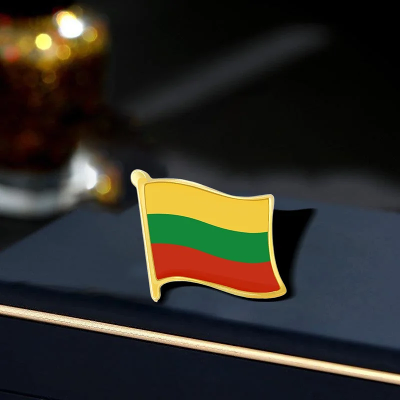 Lithuanian small flag drip oil brooch collar wholesale enamel national flag badge