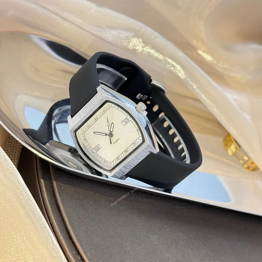 Женские силиконовые шелковистые новые кварцевые часы, повседневные кварцевые часы с силиконовым ремешком, спортивные наручные часы для мужчин, женщин, студентов