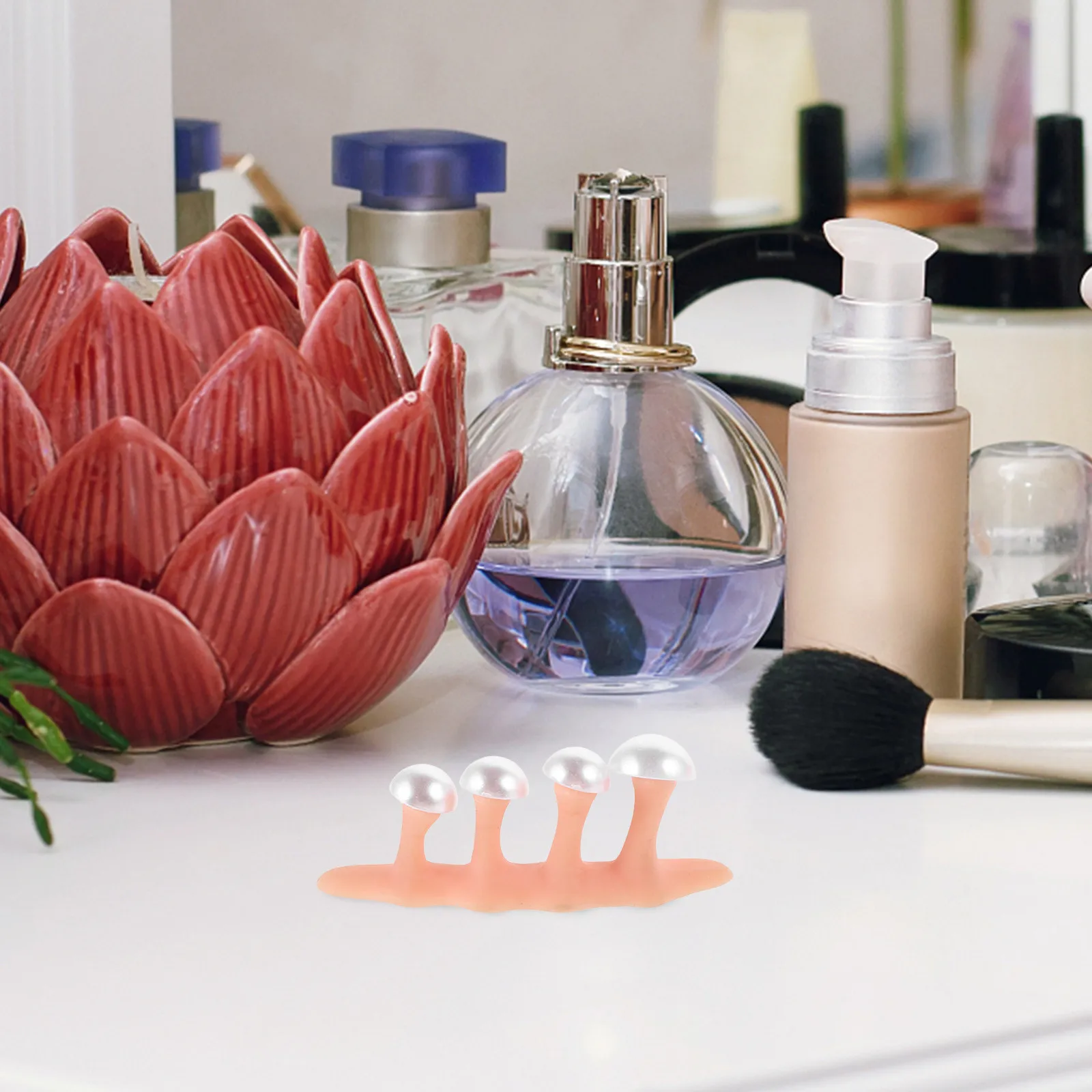 

2 Sets Silicone Toe Separators Pearl White Beige Soft Toe Spreaders for Pedicure Nail Art Finger Dividers Tools