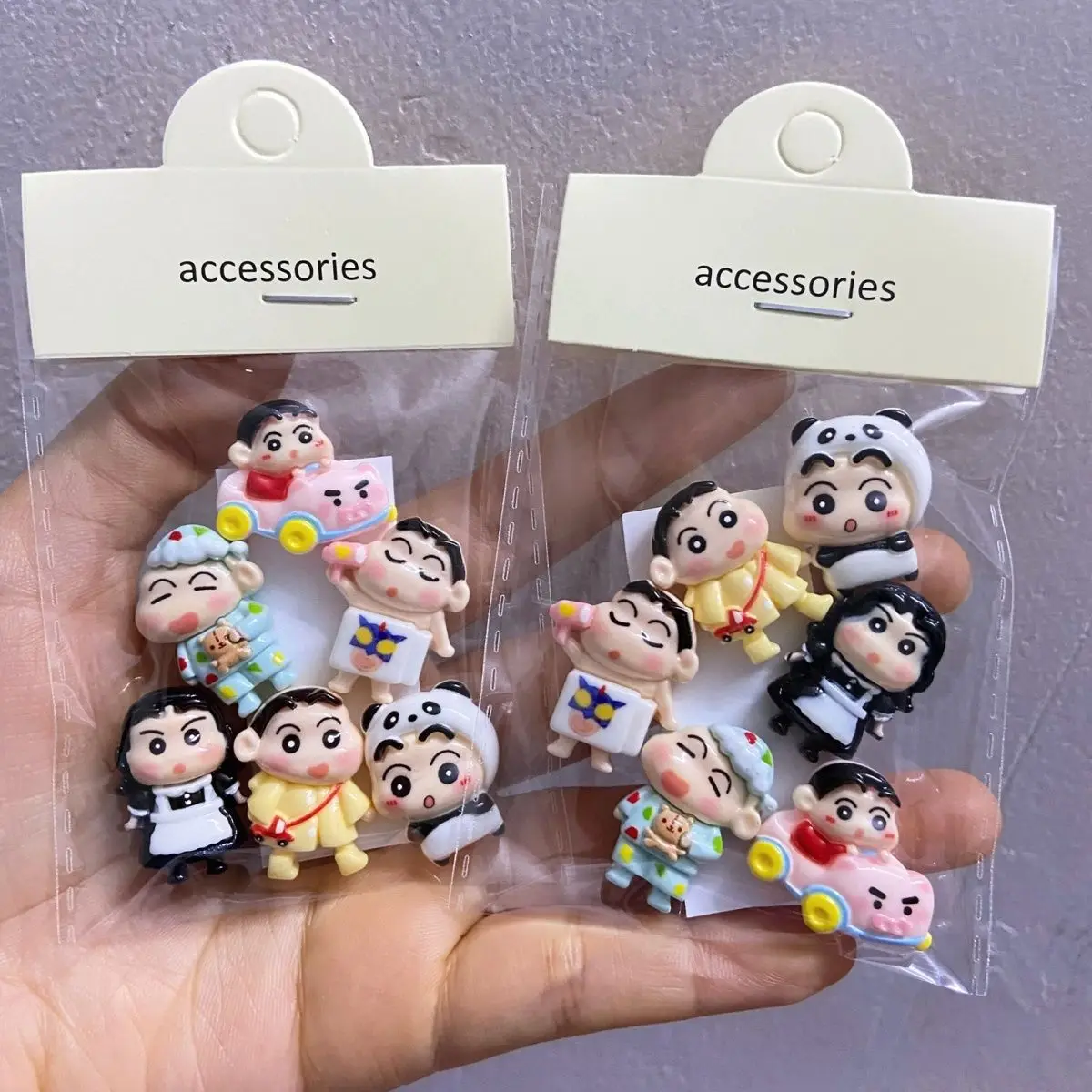 

Декоративные наклейки Kawaii Crayon Shin-chan: Аниме-стикеры для украшения чашек, карт, чехлов для телефонов, аксессуары из смолы, подарки