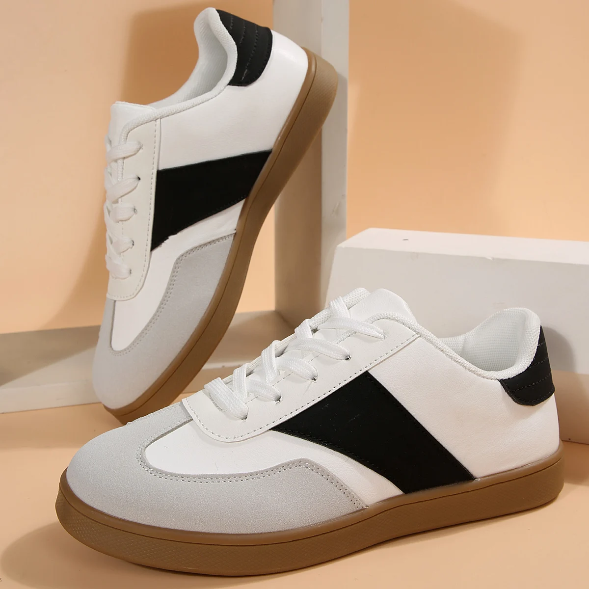 

Dehun Shoes Women's 2025 Spring New Versatile Flat White Shoes Casual Sports Shoes Board Shoes