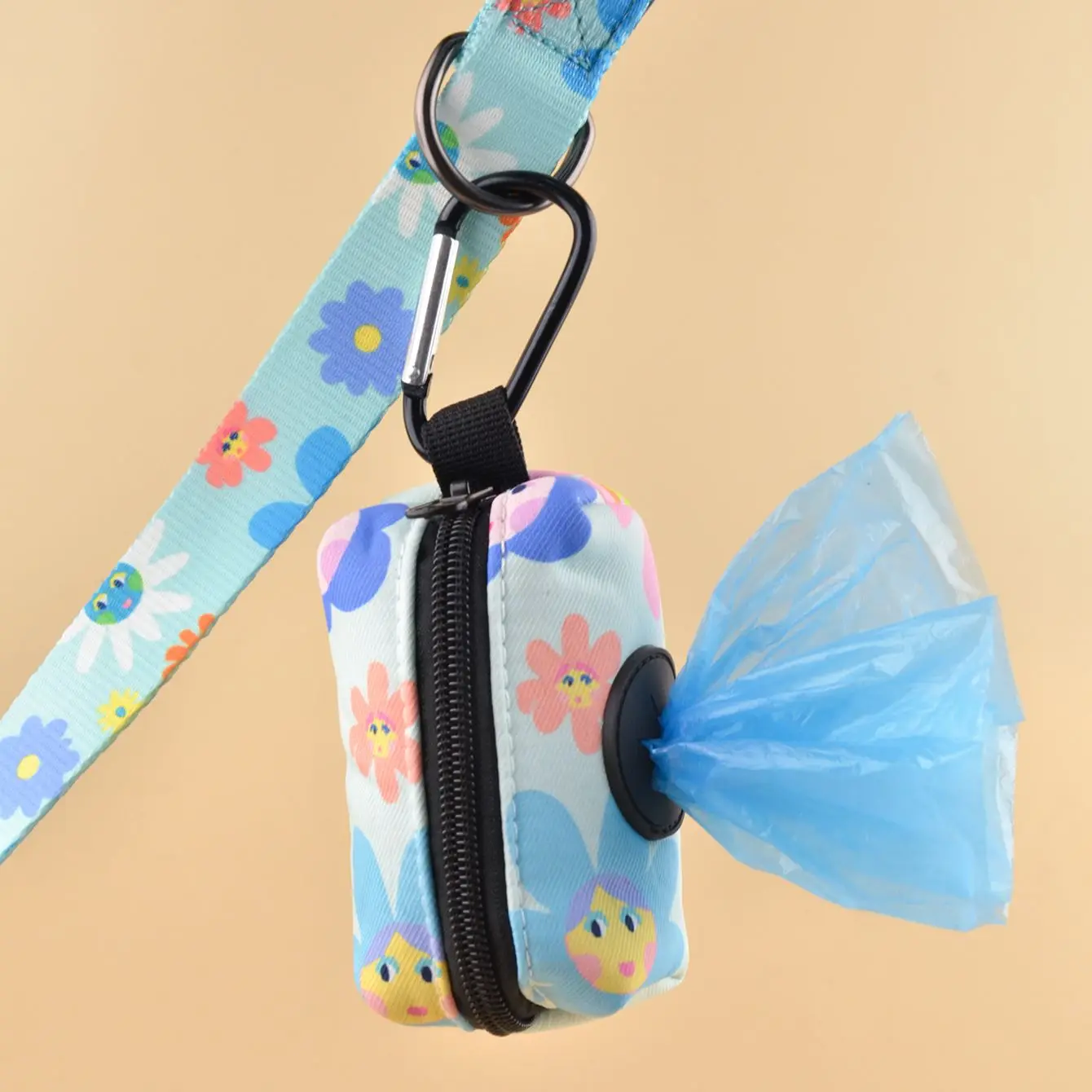 Flower Print Cute Design Pet Poop Bag Holder Dispenser Without Poop Bag Can Attached Any Dog Leashes