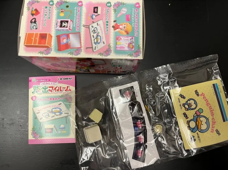 熱いアニメ昭和レトロな思い出私の部屋ブラインドボックスアクションフィギュアPVCミニチュアシーンモデルスタチューレメントツイストエッグギフトトイ