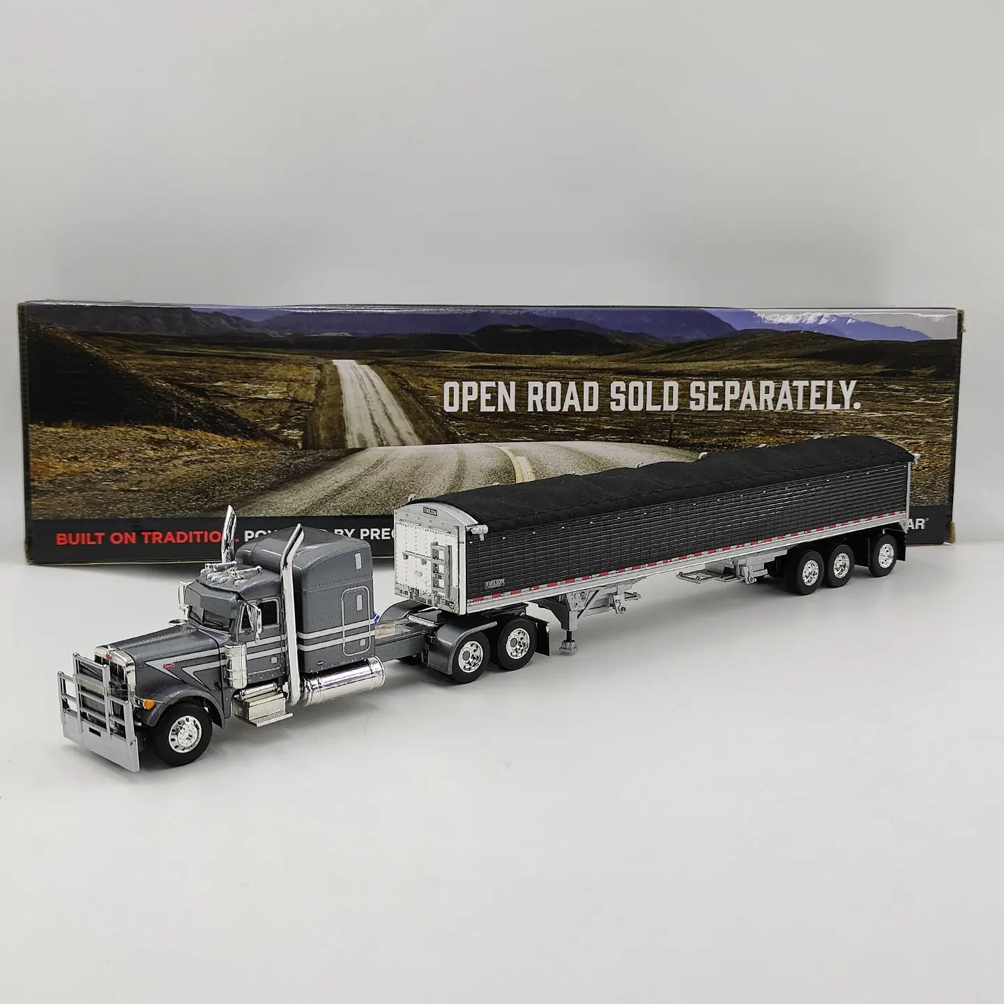 Diecast DCP 1:64 Scale 379 Grain Trailer Truck Gray Alloy Car Model