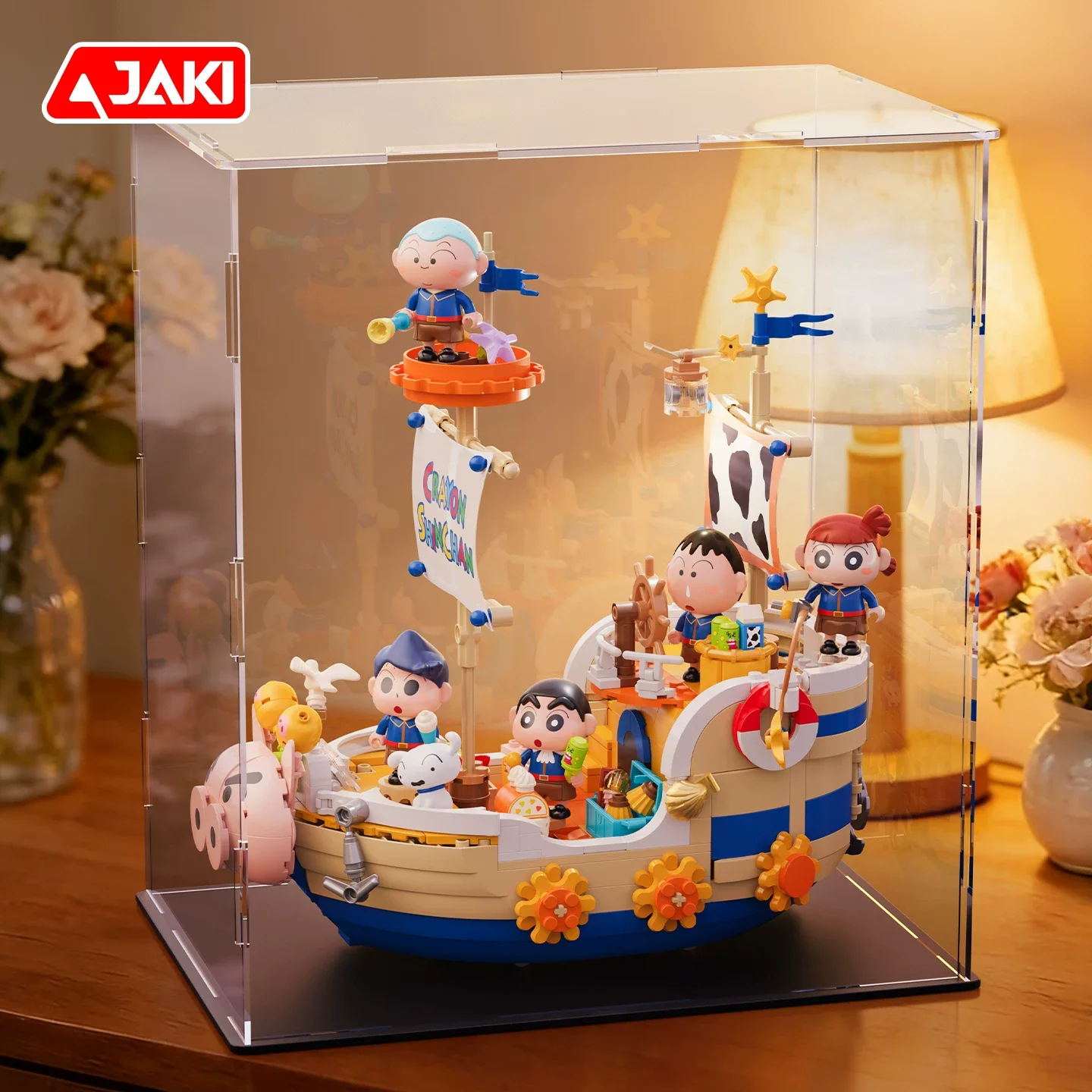 

Новый набор строительных блоков Crayon Shinchan Kasukabe Voyage Ship с подсветкой, декоративная коллекционная игрушка, подарок для детей от 10 лет и старше