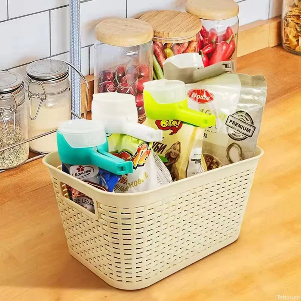 Snack Sealing Clip Fresh Keeping Sealer Clamp Plastic Food Saver Travel Kitchen Gadgets Seal Pour Food Storage Bag Cap Clip 4