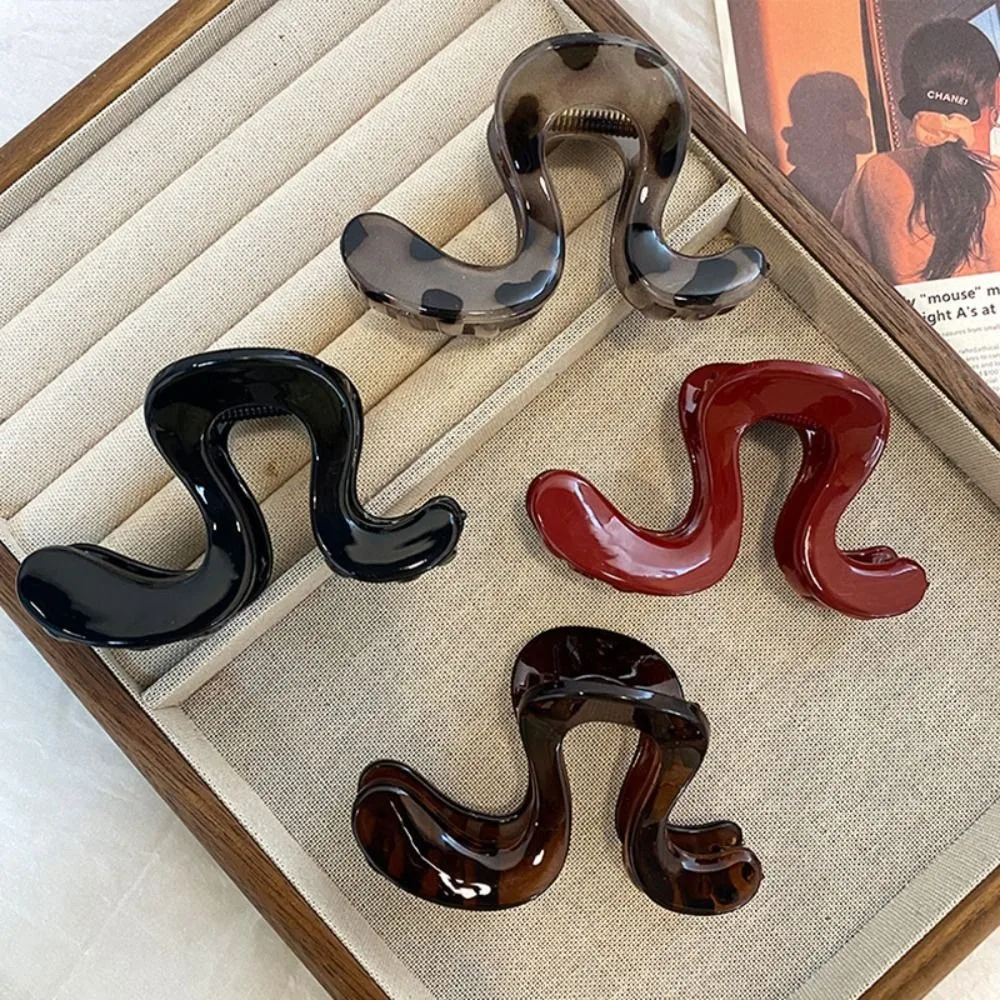 

Simple Irregular Hair Catch Clip Premium Non-Slip Shark Clip Back Head Hair Accessories Women's Use