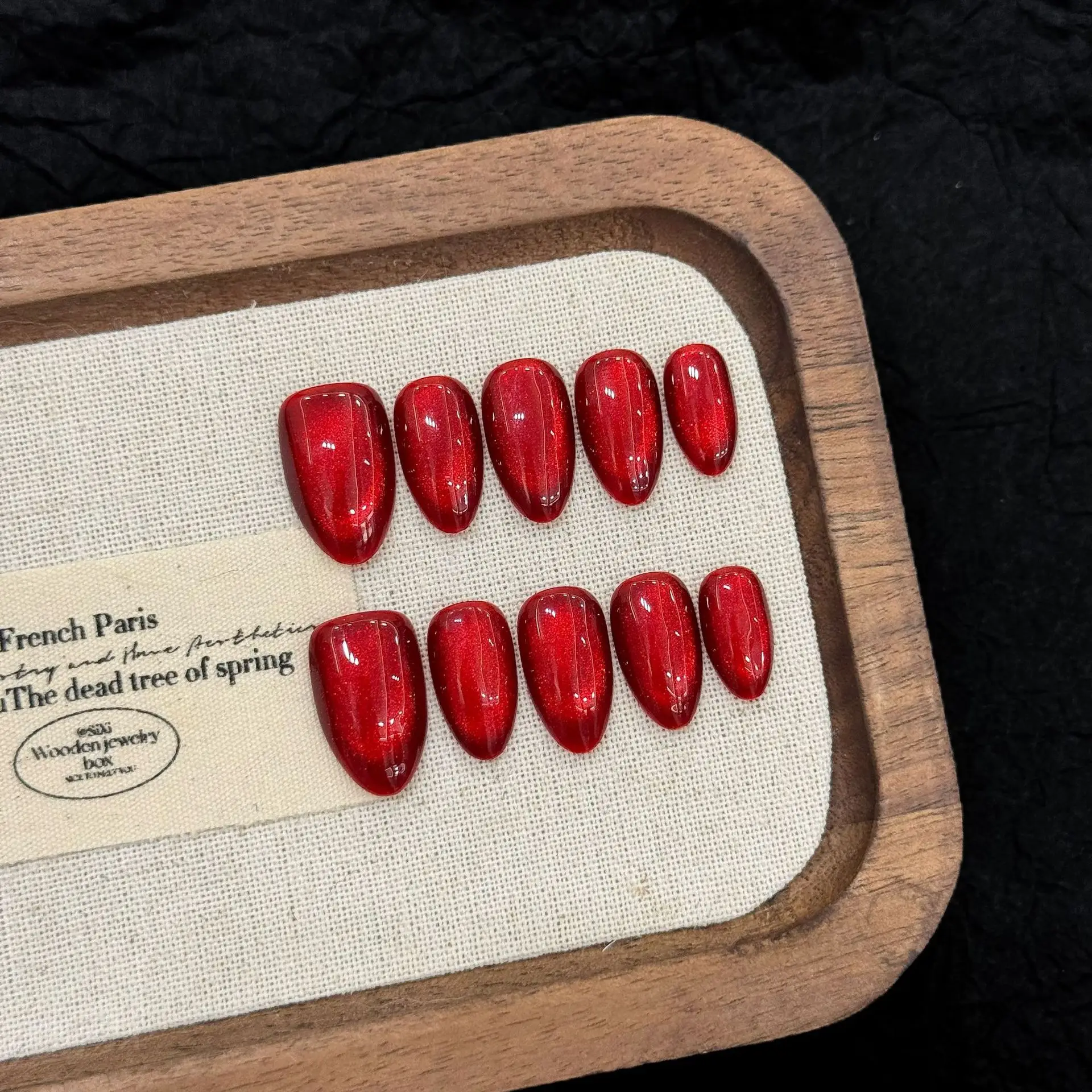 10 Stück glänzende rote Mandel-Nägel zum Aufdrücken, handgefertigte Glasperlen, Katzenauge, nackte Farbe, falscher Nagel, Herbst und Winter, tragbare künstliche Nägel