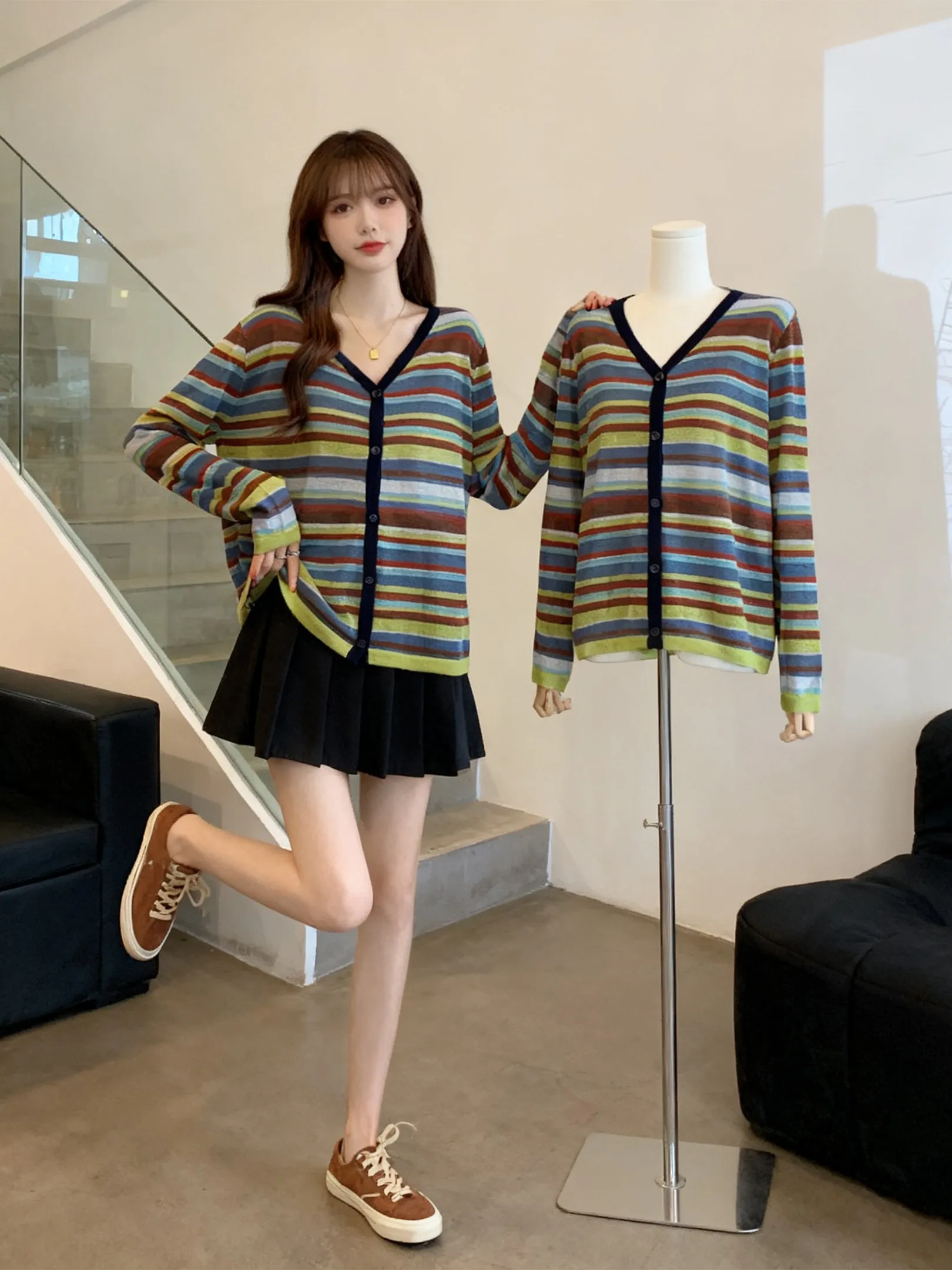 

Свободный вязаный джемпер с V-образным вырезом в полоску для женщин, новинка весны, большие размеры, тонкий топ в корейском стиле, повседневный, удобный, модный, с длинными рукавами