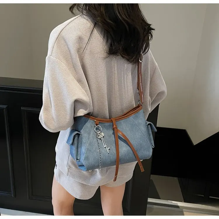 

2026 New Portable Fashionable Versatile Large-capacity Commuter Bag Axillary Shoulder Bag Women's Bag Simple Oblique Span Bag