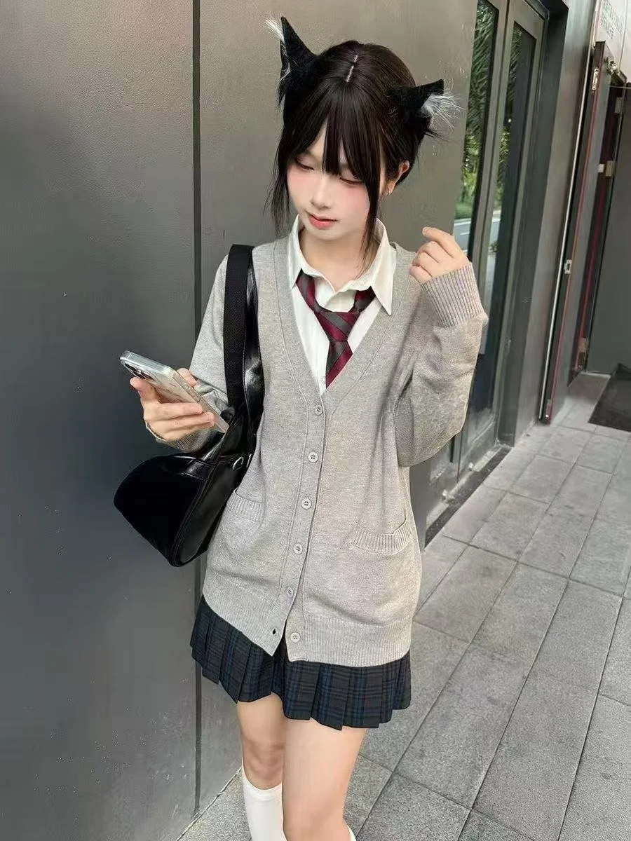 

Bla Футболка с пуговицами Осень Зима Японский Sle JK orm Костюм Аниме Старшая сестра длиной до плеч Универсальная верхняя одежда Топ N...