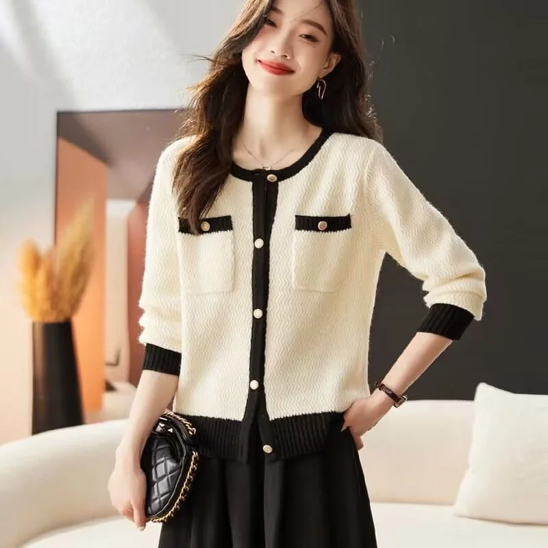 Veste courte haut de gamme pour femmes, Cardigan tricoté contrasté, haut de tempérament, nouvelle collection printemps et automne 2025