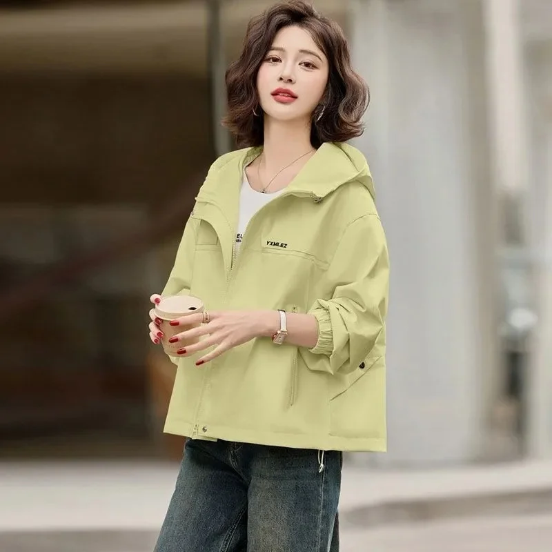 2025 Spring Autumn New Coat Ladies This Year's Popular Windbreaker Jacket Women Short Loose Hooded Overwear Joker Little Outcoat