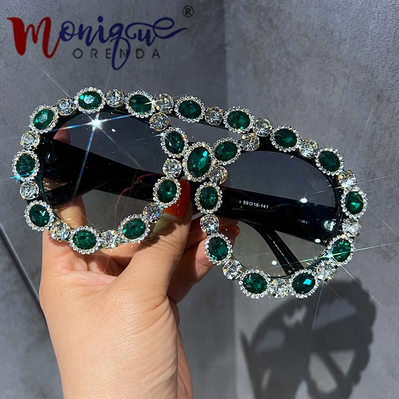 Oversized Vintage Sunglasses Women Luxury Gem Green Diamond Sun Glasses Personal Female UV400 Green Shades Eyewear Oculos